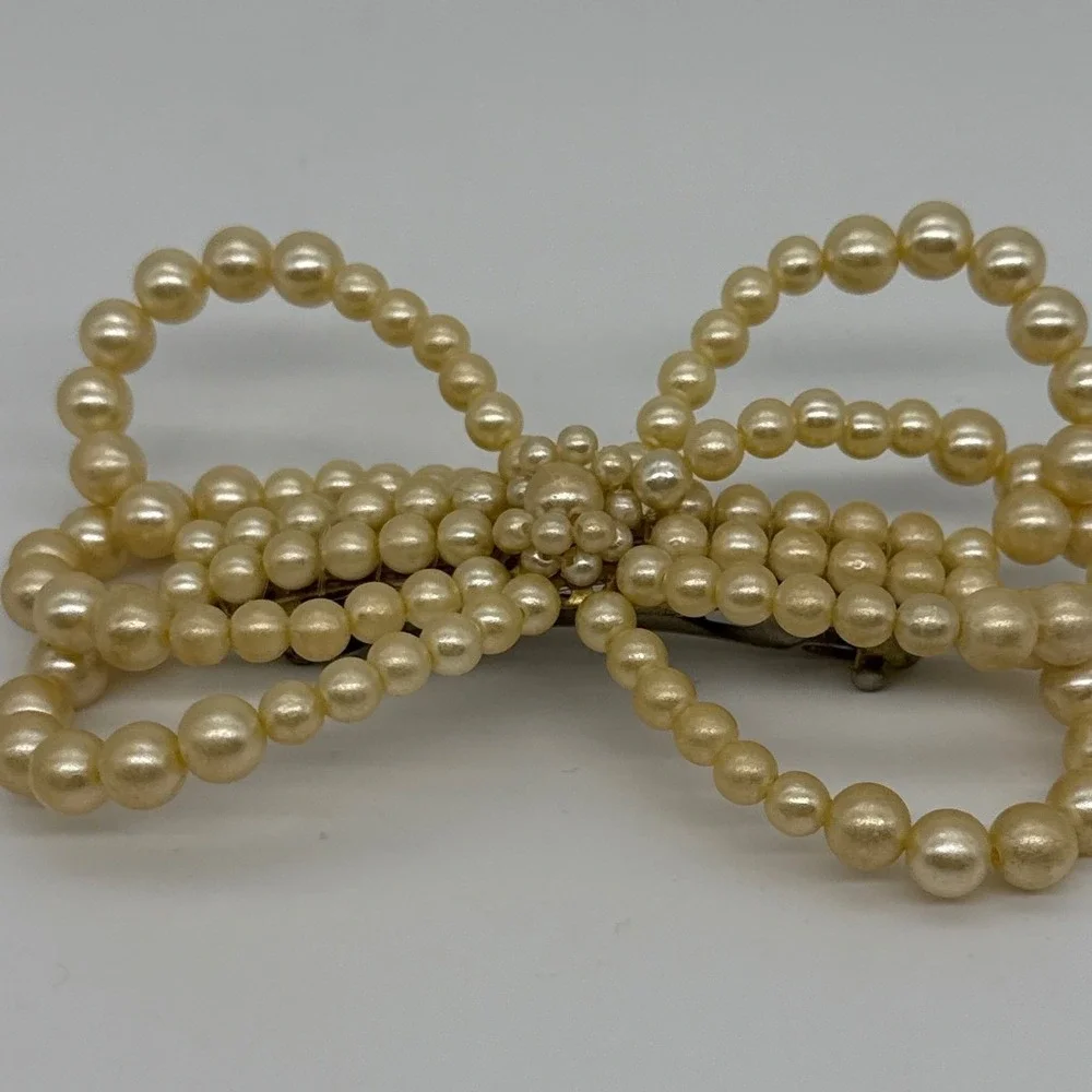 Vintage 90s Faux Pearl Bow Hair Barrette Cream Multi Strand French Clip 4.5 Inch